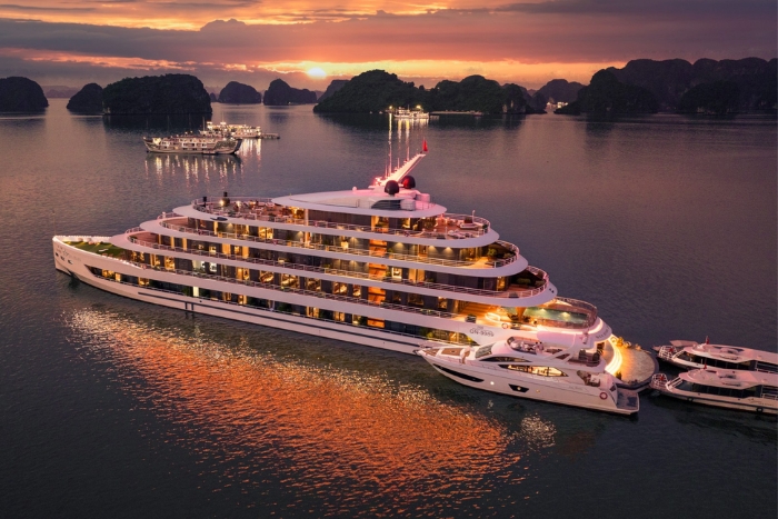 Enjoy a spectacular journey on a luxury Ha Long cruise